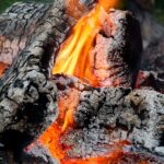 Hořící dřevo